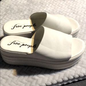 Free people platforms